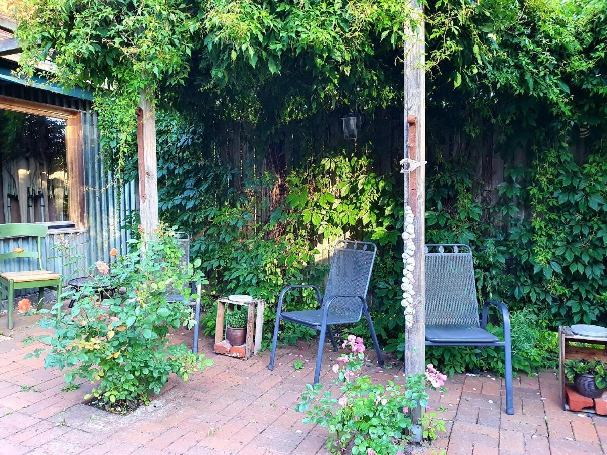 Schmiede1860 Bed & Breakfast Gross Dratow Bagian luar foto