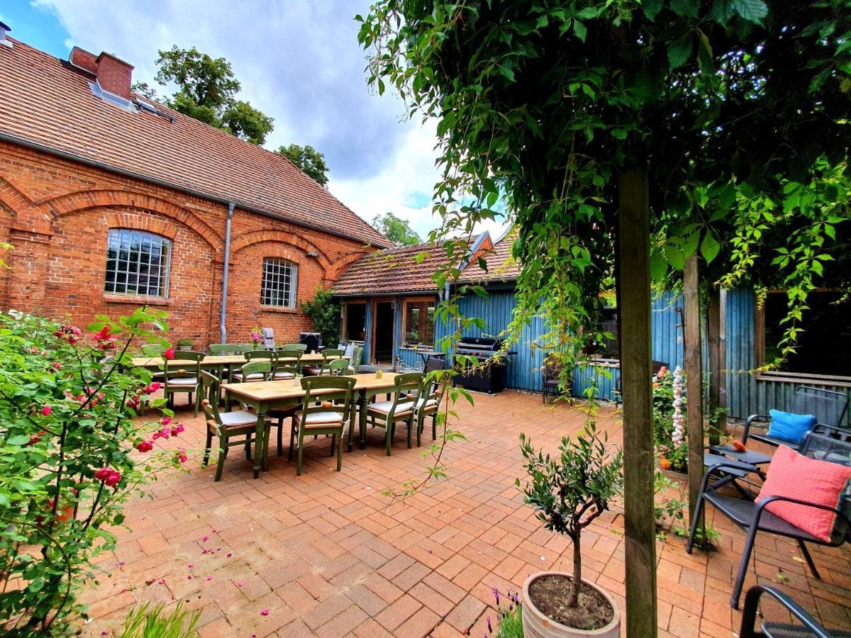 Schmiede1860 Bed & Breakfast Gross Dratow Bagian luar foto